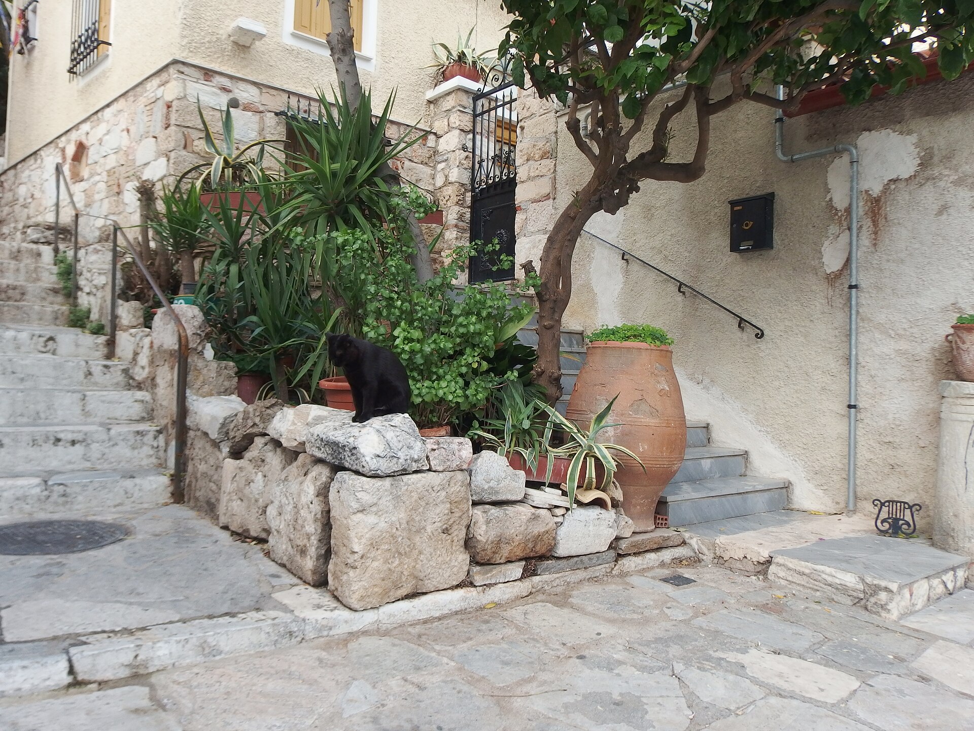 Odos Epimenidou, a lane in Plaka, Athens